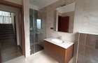 5 Bed Villa with En Suite at Lavington - 15