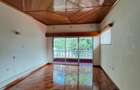 4 Bed Villa with En Suite in Rosslyn - 8