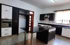 5 Bed Townhouse with En Suite in Lavington - 12