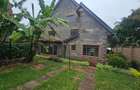 5 Bed House with En Suite in Lavington - 1