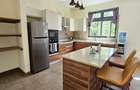 Serviced 2 Bed Apartment with En Suite in Spring Valley - 3