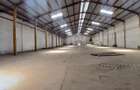 14,000 ft² Warehouse with Parking in Industrial Area - 8