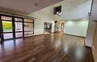 5 Bed House with En Suite in Runda - 17