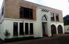 5 Bed Villa with En Suite in Runda - 1