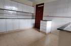 3 Bed Apartment with En Suite at Hatheru Road - 7
