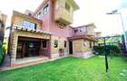 5 Bed Townhouse with En Suite at Lavington - 1