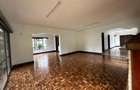 4 Bed Villa with En Suite at Lavington - 11