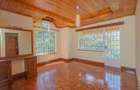 5 Bed Townhouse with En Suite in Kitisuru - 11
