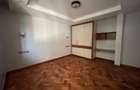 4 Bed Apartment with En Suite in Riverside - 11
