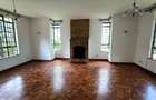 4 Bed Townhouse with En Suite at Lavington - 3