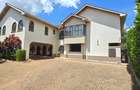 5 Bed Townhouse with En Suite at Nyari Close - 9