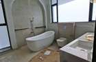 5 Bed House with En Suite in Nyari - 14