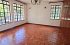 5 Bed Townhouse with En Suite in Lavington - 14