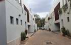5 Bed Townhouse with En Suite in Lavington - 3