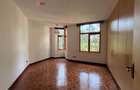 4 Bed Apartment with En Suite in Riverside - 10