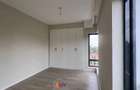 2 Bed Apartment with Swimming Pool in Riverside - 6