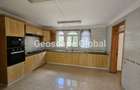 5 Bed House with En Suite in Runda - 2