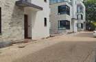 4 Bed Townhouse with En Suite at Muthangari Road - 16