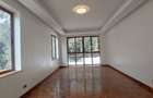 6 Bed Townhouse with En Suite in Lavington - 4