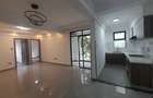 2 Bed Apartment with En Suite at Hatheru Road - 1