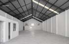 5,998 ft² Warehouse with Parking in Industrial Area - 3