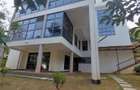 7 Bed Townhouse with En Suite in Nyari - 1