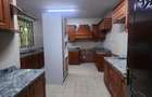 5 Bed Townhouse with En Suite in Lavington - 14
