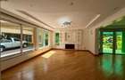 4 Bed Townhouse with En Suite at Riverside Drive - 9