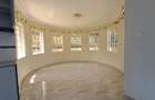 5 Bed Townhouse with En Suite in Nyari - 6