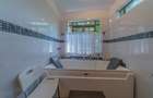 4 Bed Townhouse with En Suite in Kitisuru - 8