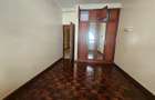 4 Bed Apartment with En Suite in Riverside - 17