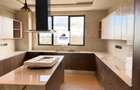 4 Bed Apartment with En Suite in Riverside - 8