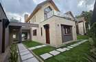 5 Bed House with En Suite in Runda - 18