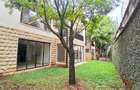 5 Bed Townhouse with En Suite in Lavington - 3