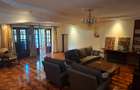 4 Bed House with En Suite in Lavington - 2