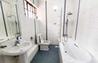 5 Bed House with En Suite at Lavington - 19