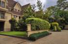 5 Bed Townhouse with En Suite at Maji Mazuri Estate - 1