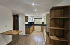 5 Bed House with En Suite in Runda - 9