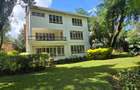 5 Bed House with En Suite at Un Crescent - 1