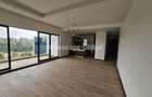 3 Bed Apartment with En Suite in Rosslyn - 1