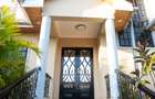 5 Bed Townhouse with En Suite at Kerarapon Drive - 3