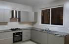 4 Bed Apartment with En Suite at Parklands - 2