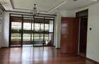 5 Bed Townhouse with En Suite at Lavington Convent Drive - 14