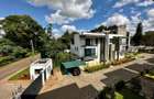 4 Bed Townhouse with En Suite at Lavington - 2