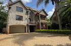 5 Bed Townhouse with En Suite in Lavington - 1