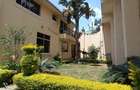 5 Bed House with En Suite in Lavington - 4