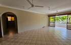 3 Bed Apartment with En Suite in Nyali Area - 19