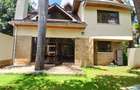 5 Bed Townhouse with En Suite at Lavington - 3