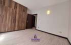 3 Bed Apartment with En Suite at Riverside Drive - 16