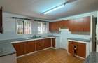 4 Bed Townhouse with En Suite in Hill View - 5